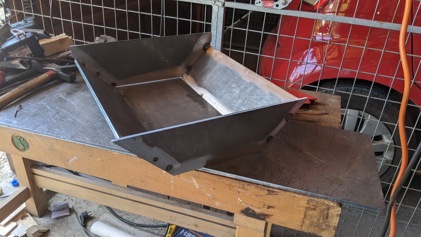 Ashtray: Welding Ashtray: Welding
